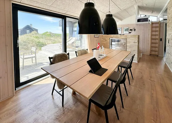 Hébergement de vacances House With Sea View In The Dunes At