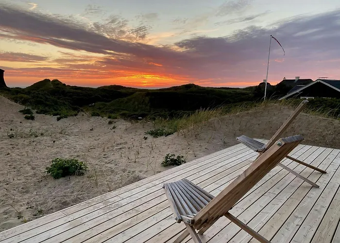 Hébergement de vacances House With Sea View In The Dunes At *