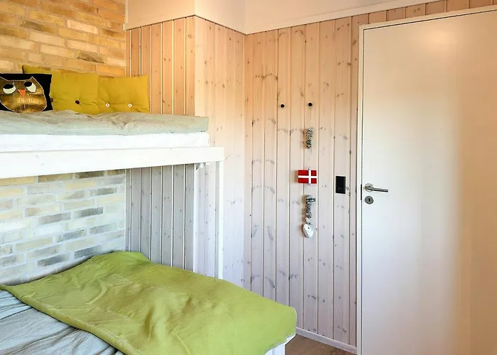 Hébergement de vacances House With Sea View In The Dunes At *