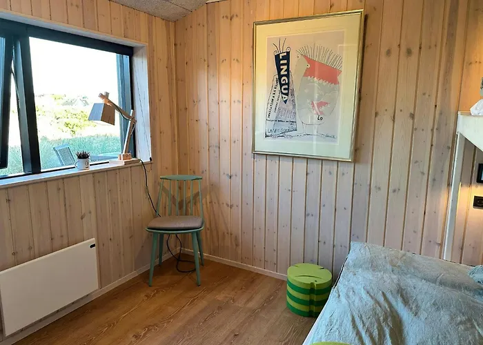 Hébergement de vacances House With Sea View In The Dunes At